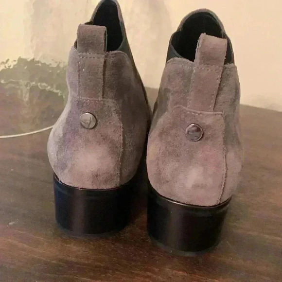 Marc Fisher Yellin Pointed Ankle Boot Grey Suede Size 9.5 - Picture 5 of 8